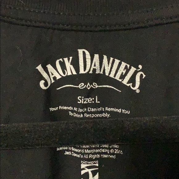 Jack Daniels graphic T-shirt - Picture 2 of 3